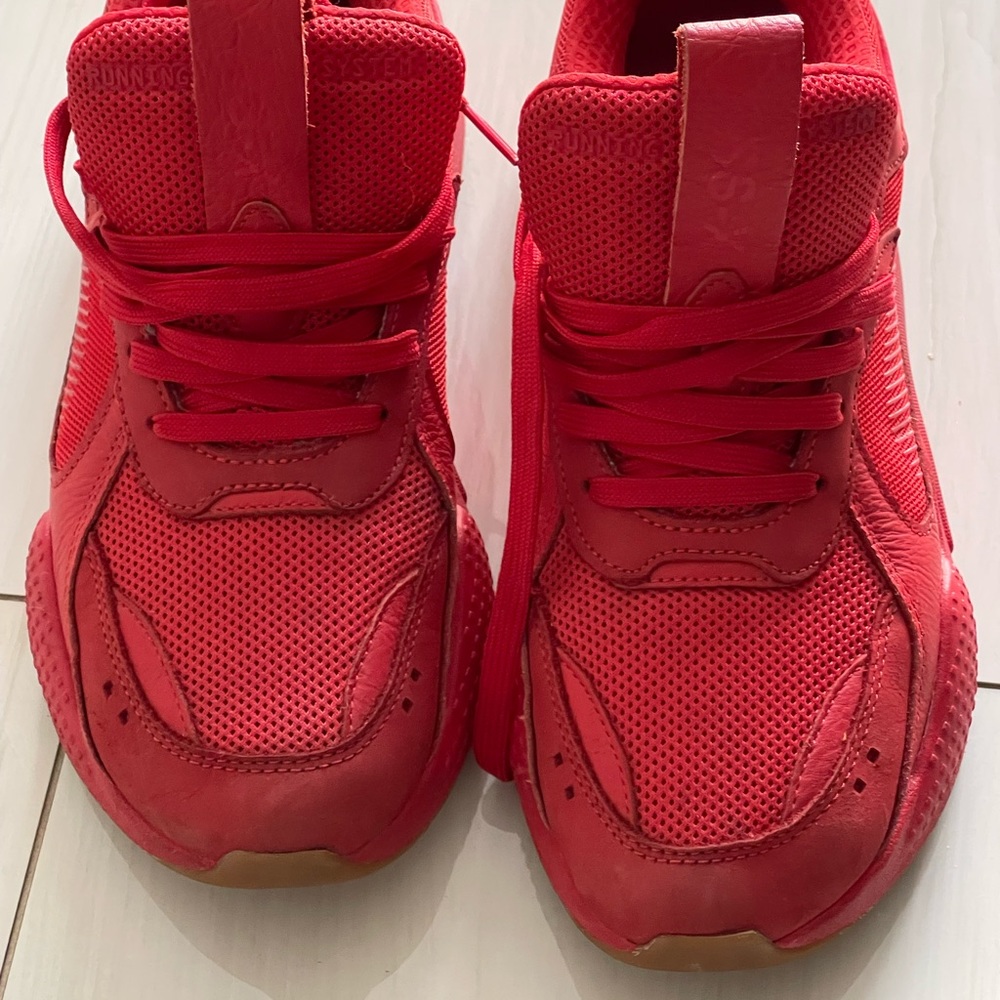 Men’s Puma Running Shoes size 9.5